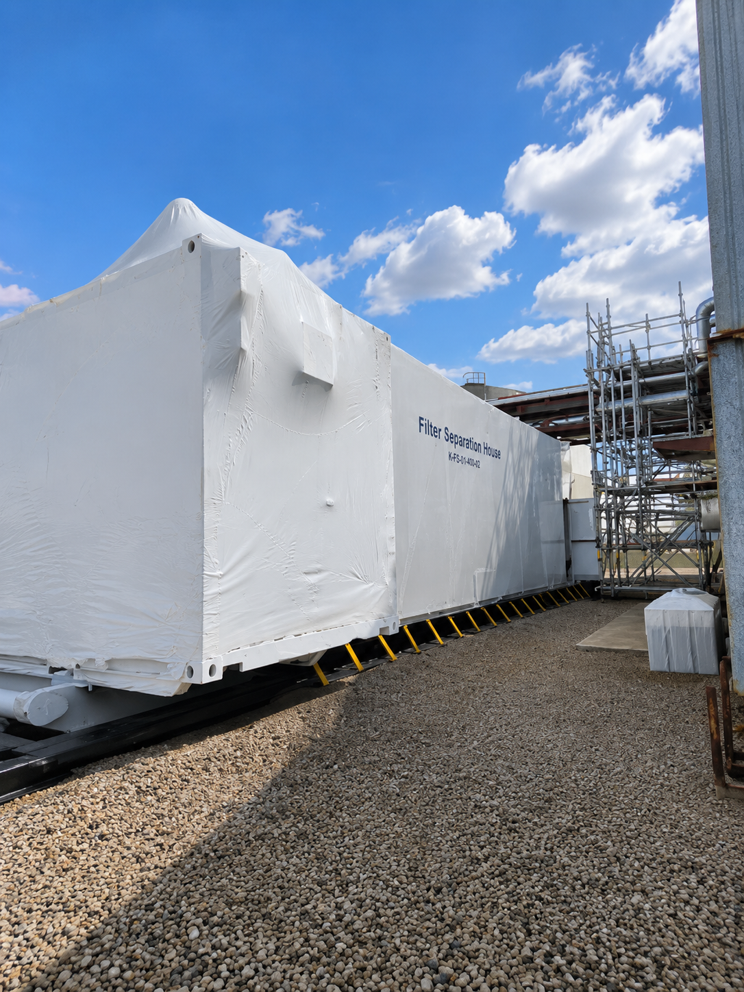 Produced water treatment system configured for site conditions